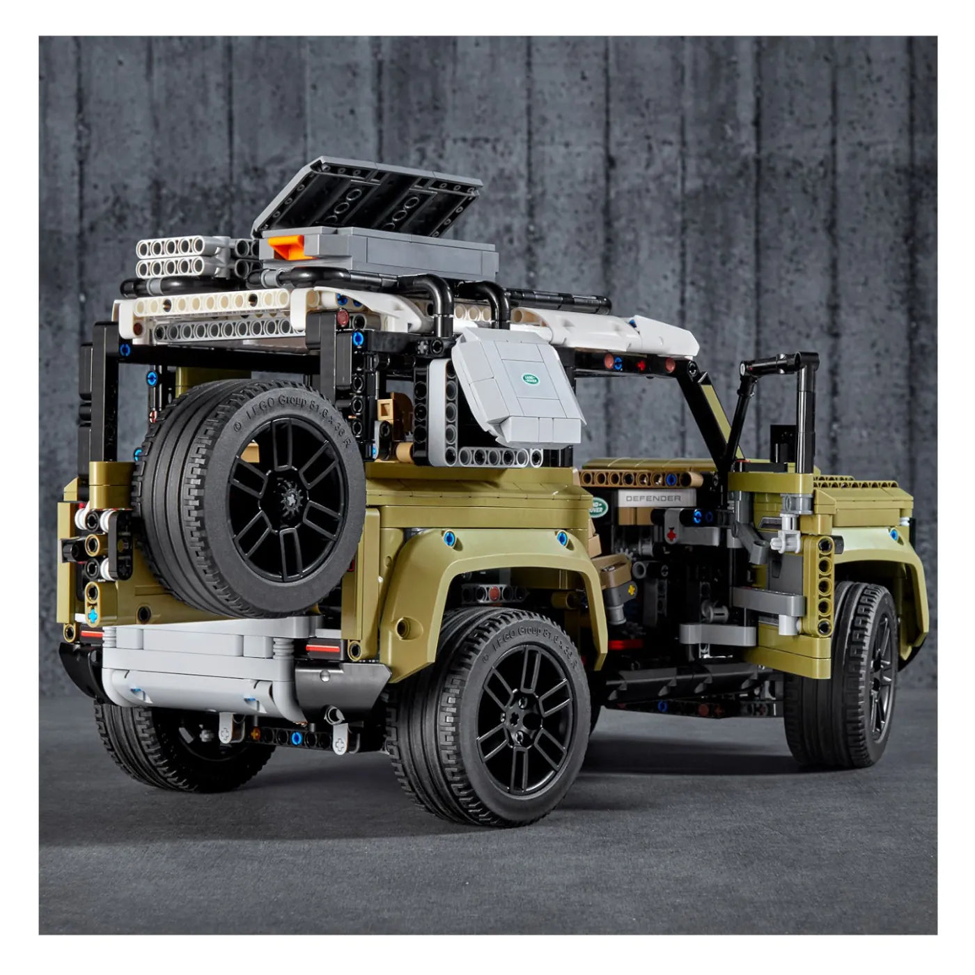 LEGO® Technic 42110 Land Rover Defender
